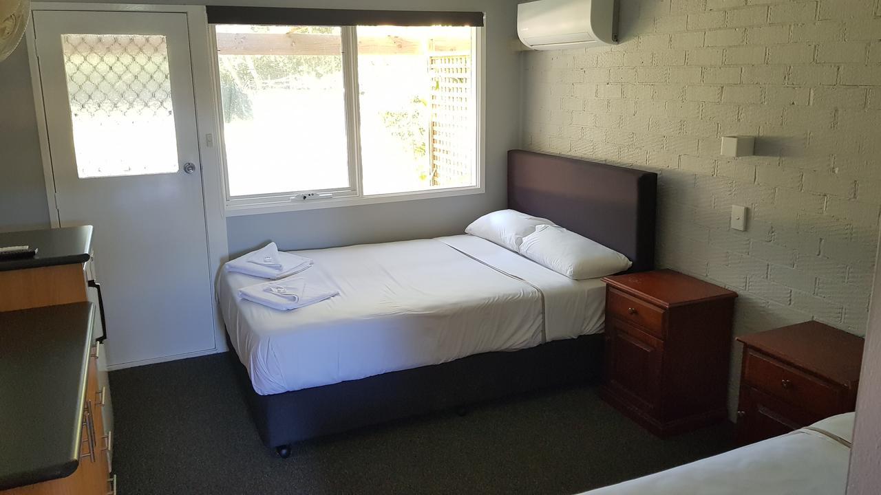 Bateau Bay Hotel Exteriör bild